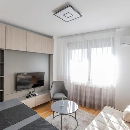 Kame Apartmani Novi Sad Esterno foto