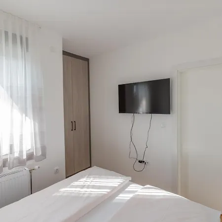Kame Apartmani Novi Sad Esterno foto