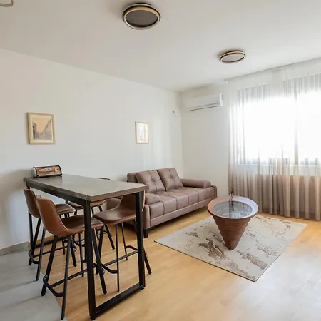 Kame Apartmani Novi Sad Esterno foto