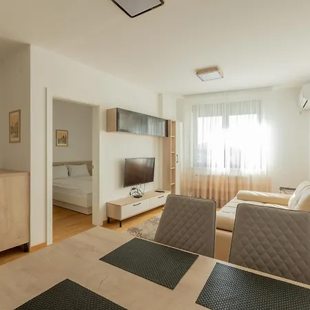 Kame Apartmani Novi Sad Esterno foto