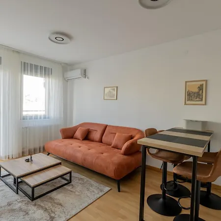 Kame Apartmani Novi Sad Esterno foto