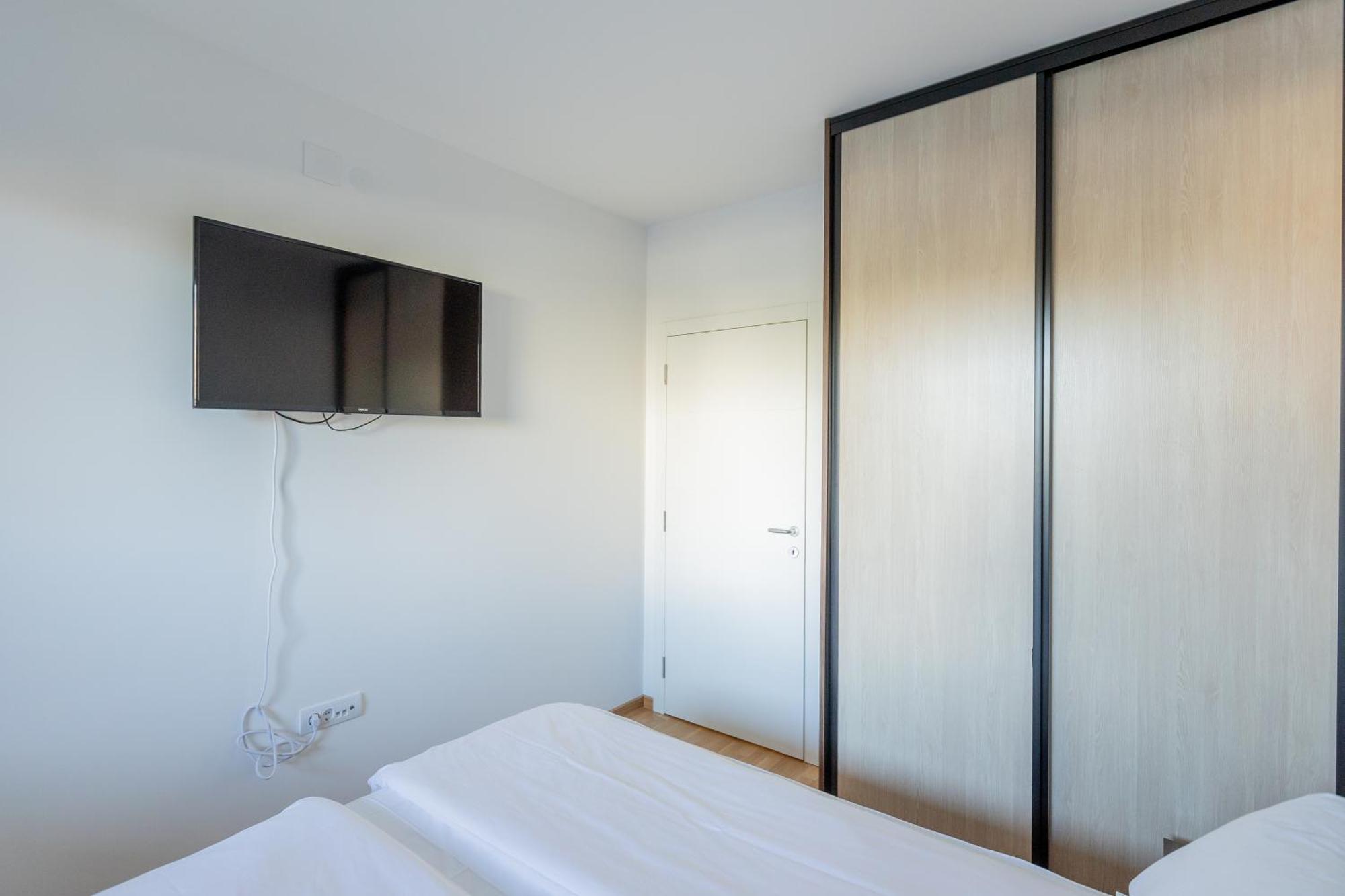 Kame Apartment *